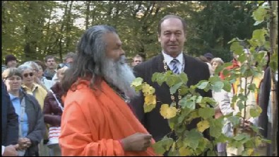 Humenne-Planting of Peace Tree